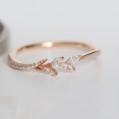 Glamorous Eternity Leaf Ring