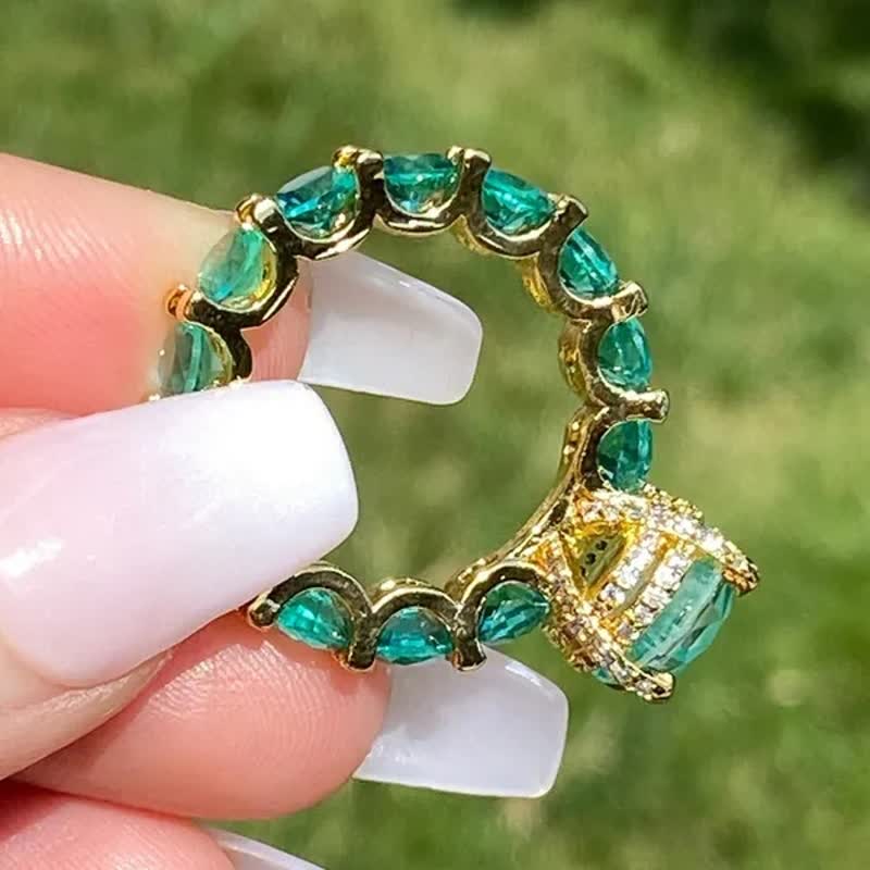 Unique Fashion Green Zircon Engagement Multi Stone Ring