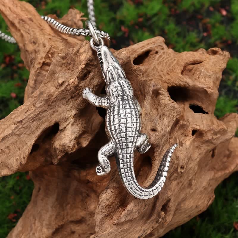 FREE Today: Retro Domineering Crocodile Pendant Necklace