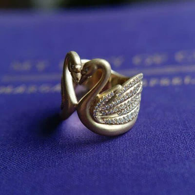 Zirconia Swan Engagement Promise Ring