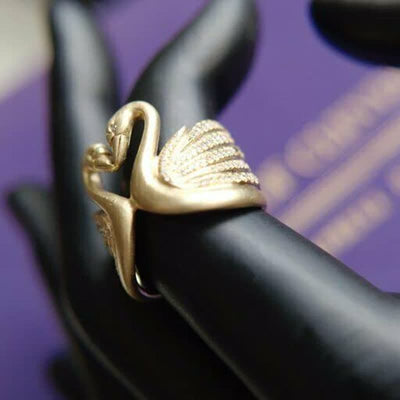 Zirconia Swan Engagement Promise Ring