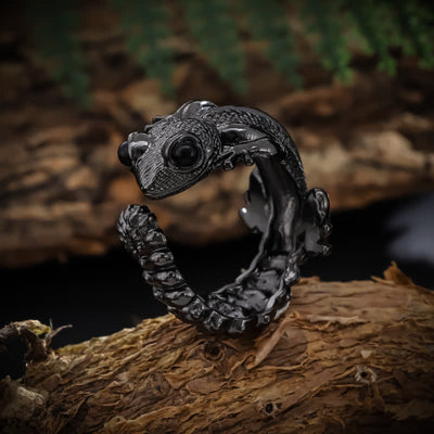 Lizard with Black Onyx Eye Gemstone Ring