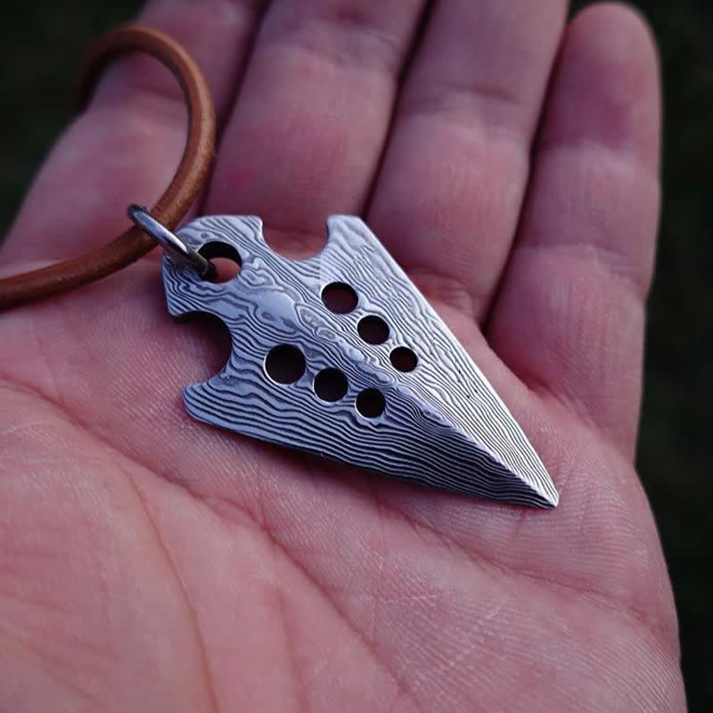 FREE Today: Arrowhead Harpoon Survival Necklace