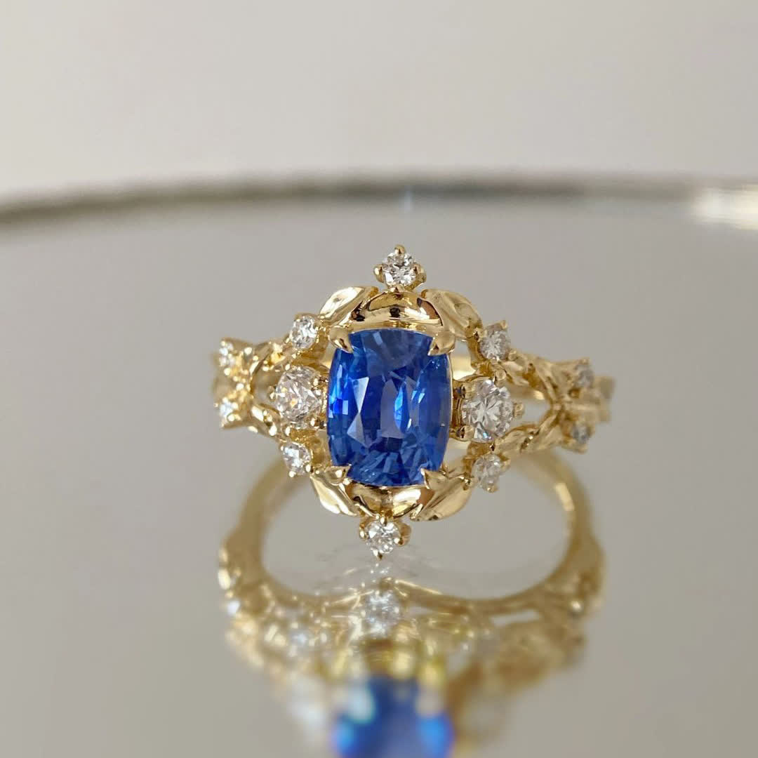 Vintage Luxury Sapphire Ring