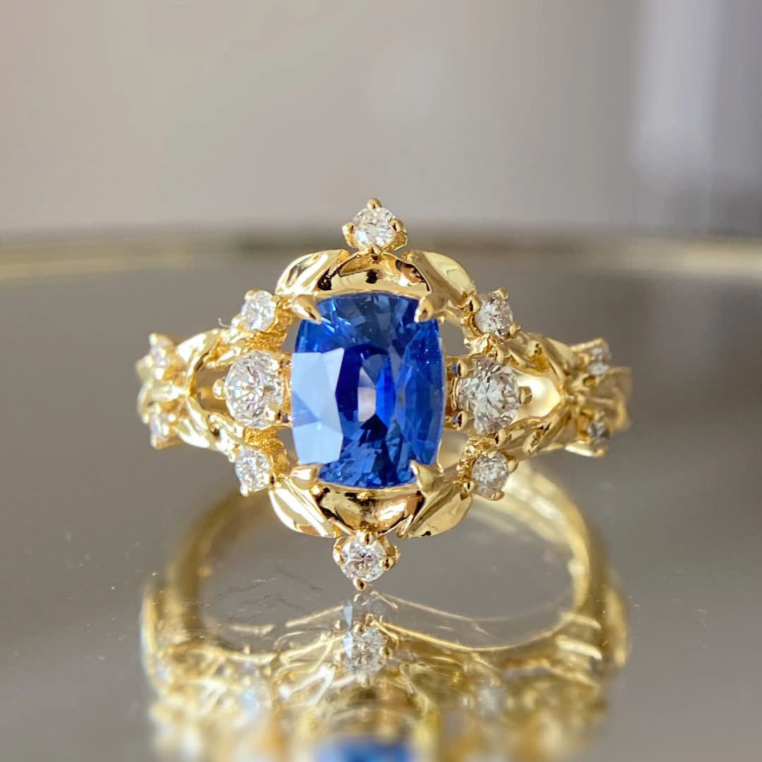 Vintage Luxury Sapphire Ring