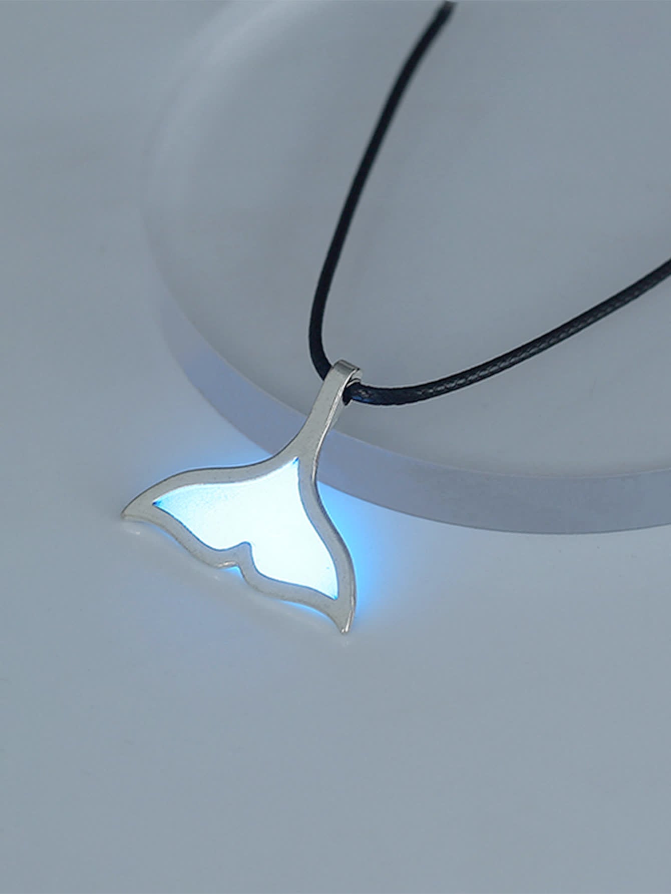 Luminous Hollow Necklace