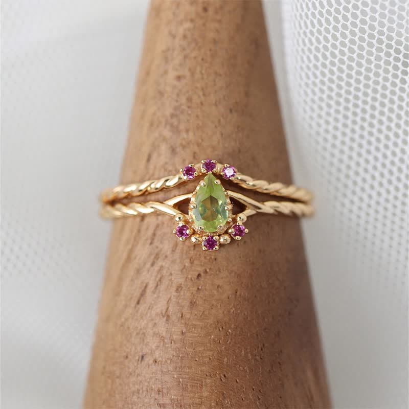 Women's 2Pcs Dainty Peridot Stacking Ring Set