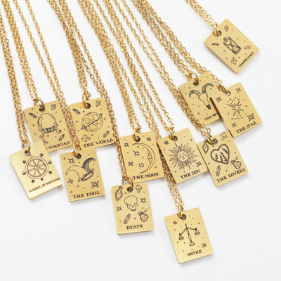 Retro Carve Tarot Card Divination Necklace