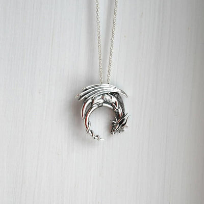 Creative Flying Dragon Necklace