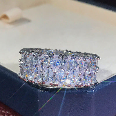 Grade AAA Double Drainage Drop Shape Zircon Ring