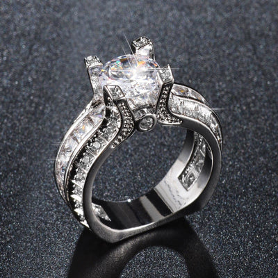 Luxury Shiny Zircon Rhinestone Inlaid Ring