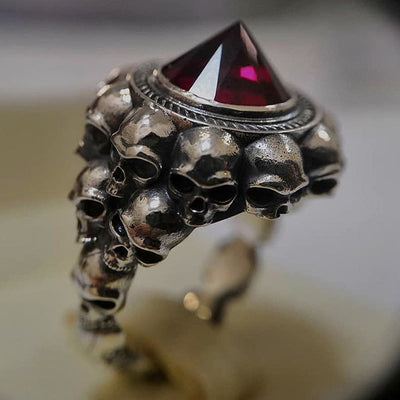 Gothic Skull Ring