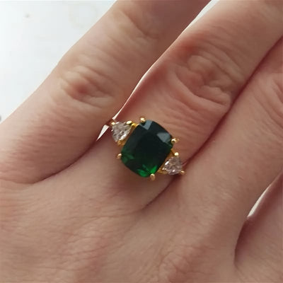 Elegant Emerald With Inlaid Square Shiny Zircon Ring