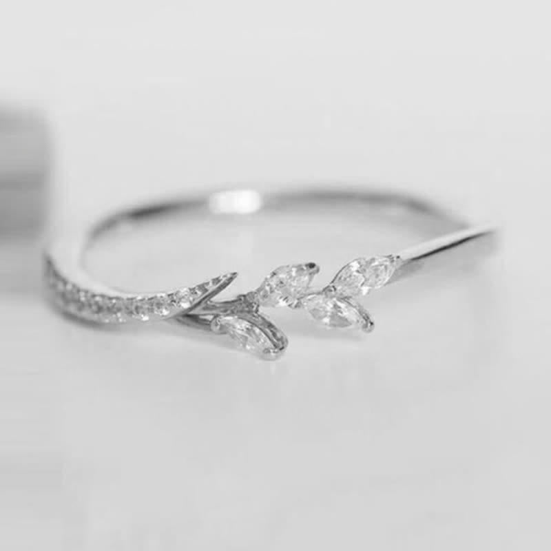 Glamorous Eternity Leaf Ring