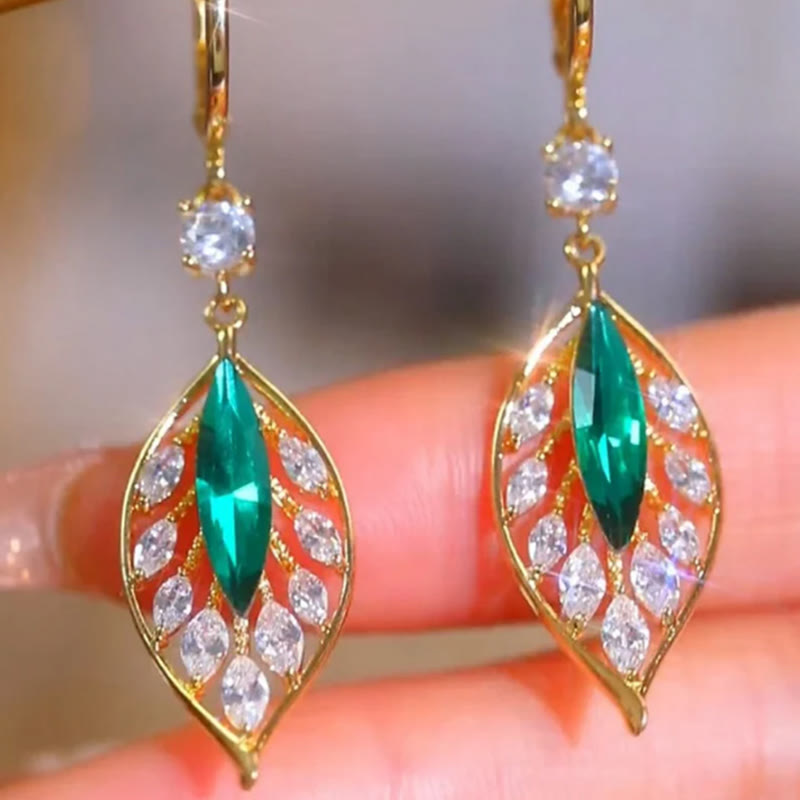 The best gifts🎁Green Leaf Gem Earrings (1 pair)