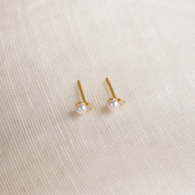 Women's Raindrop Birthstone Stud Earrings