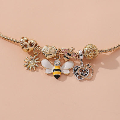 Bee Pendant Gold Bracelet