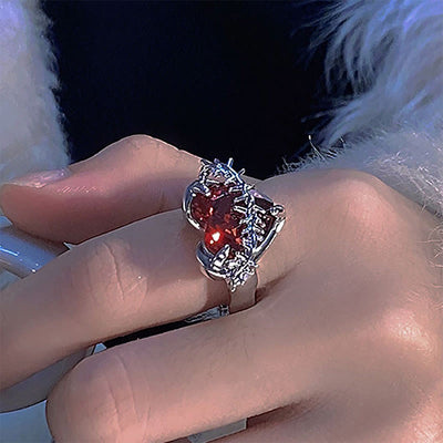 Dangerous Heart - Love Zircon Thorn Ring